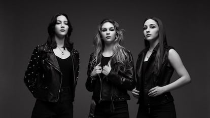 The Warning de gira por México, la primera gira de 30 shows que la banda realiza por México, Estados Unidos y Canadá.