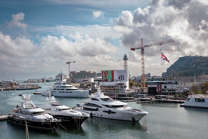 barcelona boat trips port vell