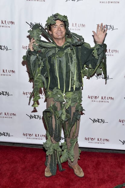 De nuevo en el ojo del huracán ante el estreno de una nueva temporada de la legendaria serie 'Twin Peaks', el actor Kyle MacLachlan también pasó por la alfombra roja de la fiesta de Heidi Klum disfrazado con la ayuda de hojas de verduras.