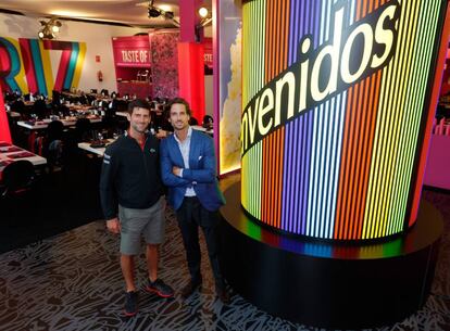 Los tenistas Djokovic y Feliciano López, en el restaurante de la zona VIP del Mutua Madrid Open