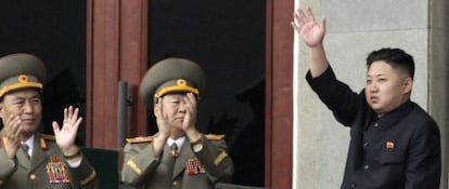 Kim Jong-un saluda al ejército durante un acto en abril pasado.