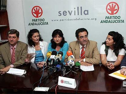 El Rey con los niños del coro