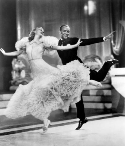 Los actores Ginger Rogers y Fred Astaire en una de las escenas de la película 'Swing Time' rodada en 1936.