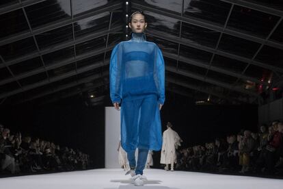 Uno de los modelos de Jil Sander durante la Semana de la moda de Milán.