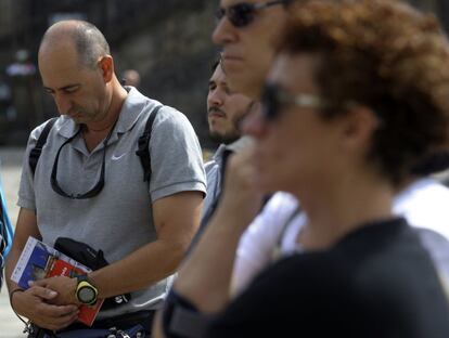 Cinco minutos de silencio en recuerdo a las víctimas del accidente ferroviario en Santiago de Compostela, 26 de julio de 2013.