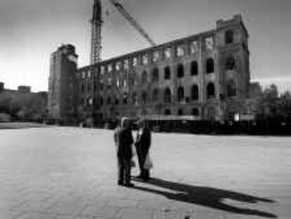 B 38328 - (24/nov/00) - color - Rehabilitación Edificio Can Fabra para la biblioteca del Districte de Sant Andreu - Foto: Joan Guerrero.