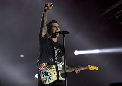 Adam Levine, líder de Maroon 5, el sábado 16 de septiembre de 2017 durante su concierto en el Rock in Rio, en Brasil. Tras su actuación del viernes, repitieron al día siguiente en sustitución de la cantante Lady Gaga, que canceló por problemas de salud.