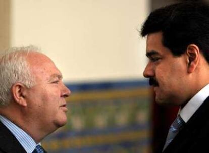 Moratinos (izquierda) y el ministro venezolano de exteriores (derecha), durante su reunión de hoy.