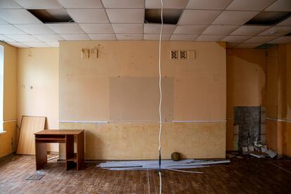 Ukraine’s empty classrooms 