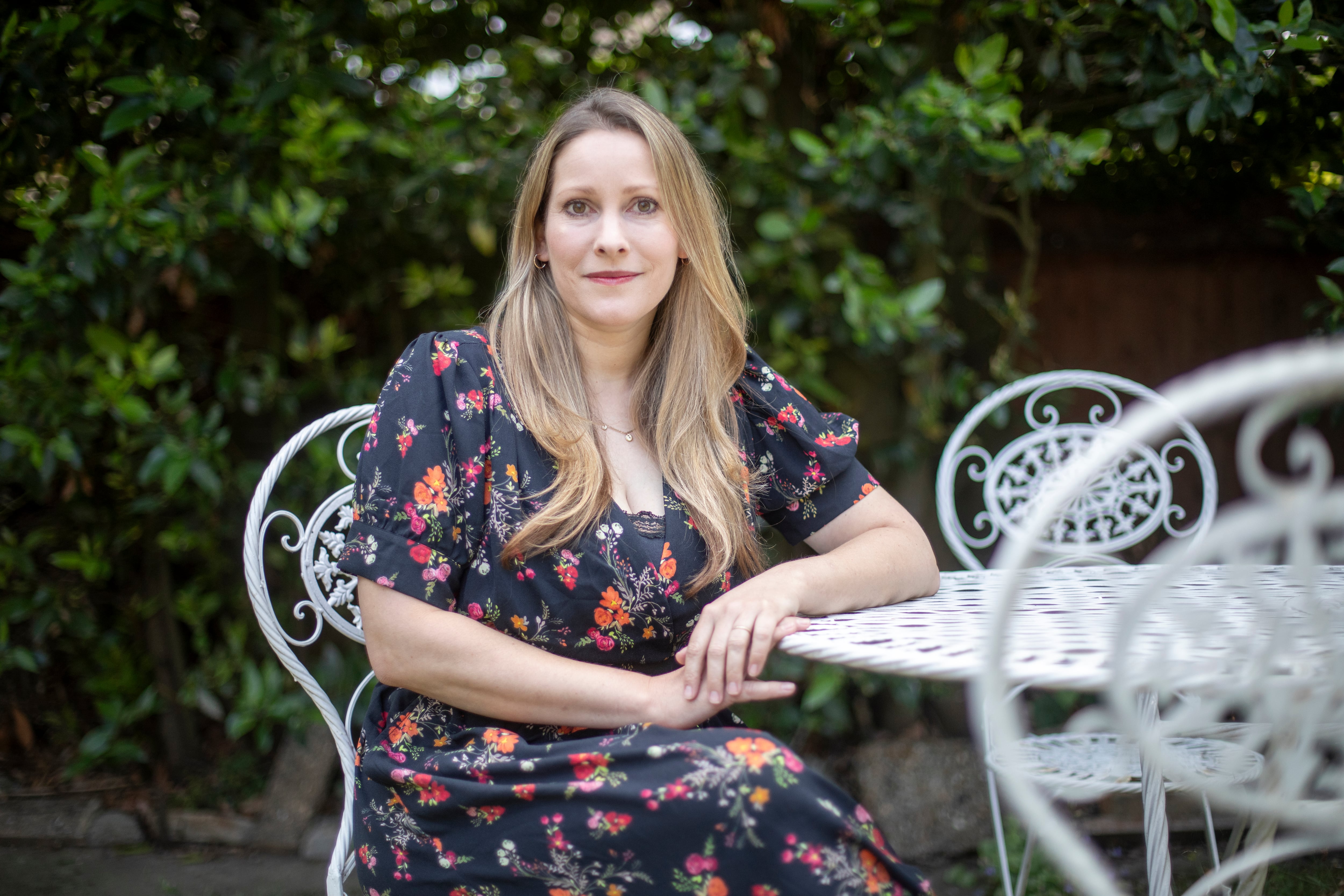 Laura Bates, activista: “Hay hombres furiosos con las mujeres que se acuestan con hombres no blancos”