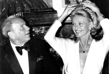 Frank y Barbara Sinatra en 1977.