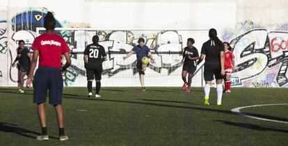 Partido de fútbol inclusivo celebrado el 7 de octubre bajo el título de 'Fútbol disidente y desordenado LGTBI'