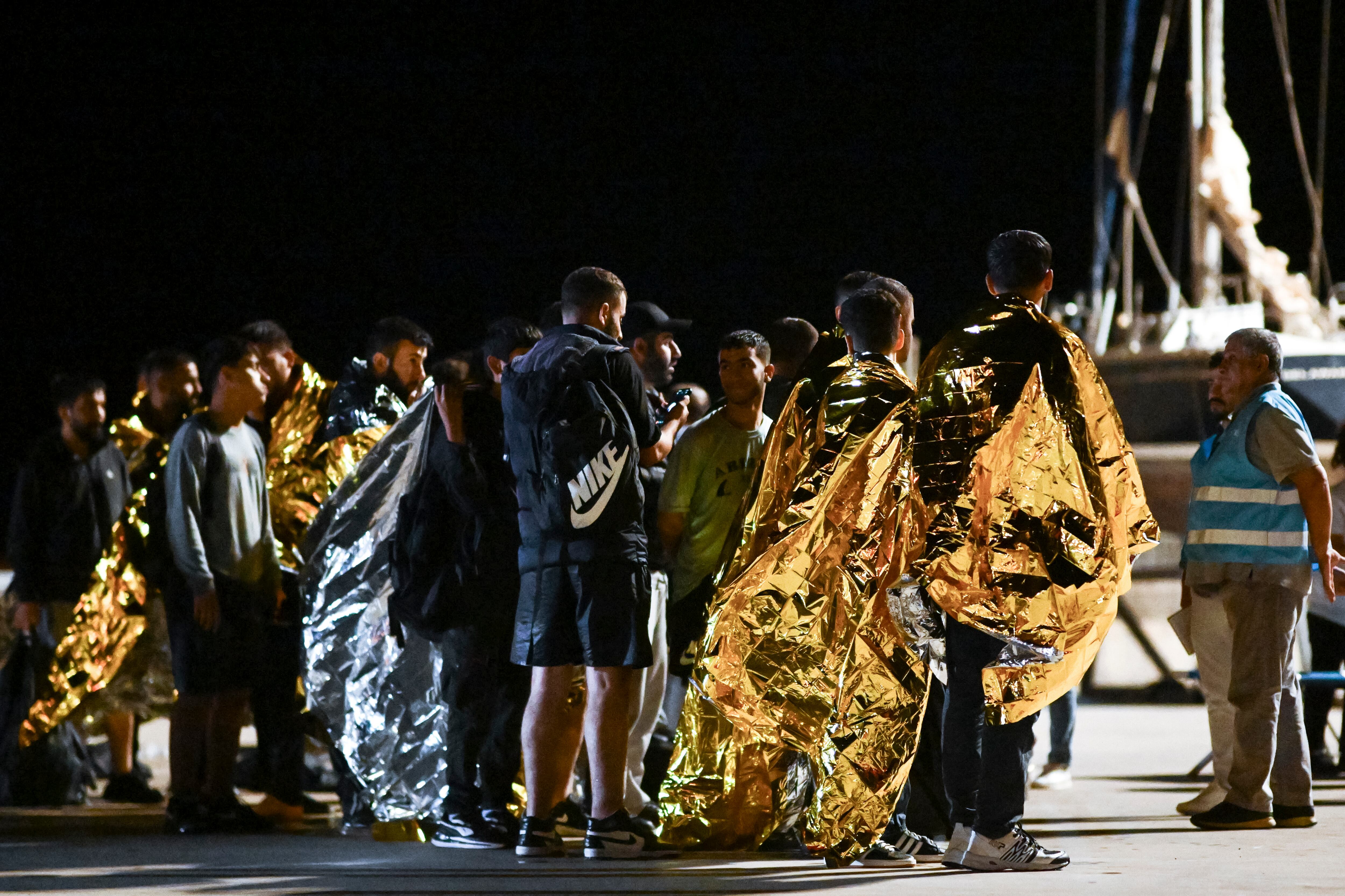 Imagen de migrantes en Roccella Jonica, al sureste de Italia, el 29 de septiembre de 2024 