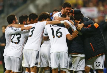 Xabi Alonso celebra la victoria ante el Bayern de Múnich en las semifinales de la Liga de Campeones