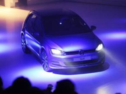 El modelo Golf se exhibe en la Feria del Automóvil de París. EFE/Archivo