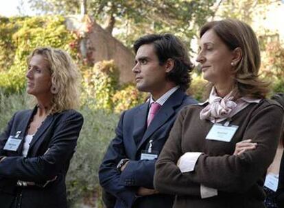 Isabel Linares, junto al consejero de Sanidad, Juan José Güemes.