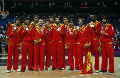 La selección, con la plata de Londres 2012 tras perder la final con Estados Unidos.