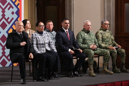 Alejandro Gertz Manero, Rosa Icela Rodrguez, Omar Garca Harfuch, Ricardo Trevilla y Raymundo Morales