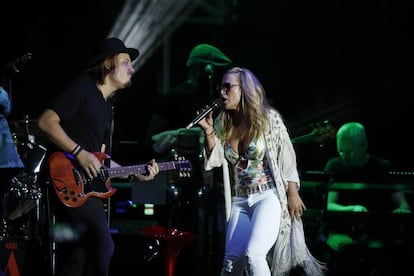 La cantante estadounidense Anastacia, durante el concierto que ha ofrecido en las 'Noches del Botánico' de Madrid.