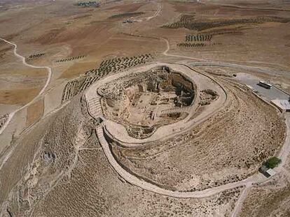 Vista aérea del lugar donde se alzaba en el pasado el palacio Herodión, donde se ha encontrado la tumba de Herodes I el Grande.