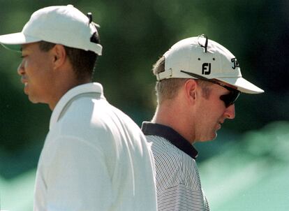 Tiger Woods se cruza con David Duval, cruce que también se dio en la clasificación mundial durante 1999. Duval, uno de los pocos que ha sido número uno además de Tiger en estos últimos 13 años, lideró el ranking una semana sustituyendo a Tiger, hasta que éste hizo lo propio 10 días después al ganar el PGA. Duval volvería a desafiar el liderazgo de Woods poco después