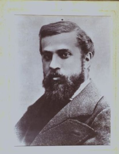 Gaudí fotografiado por Pau Audouard, en 1878.