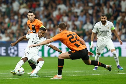 Rodrygo marca el 1-0 al Shakhtar el miércoles en el Bernabéu.