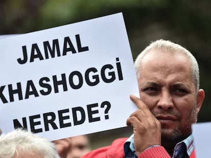 Manifestación de apoyo al periodista disidente saudí desaparecido.