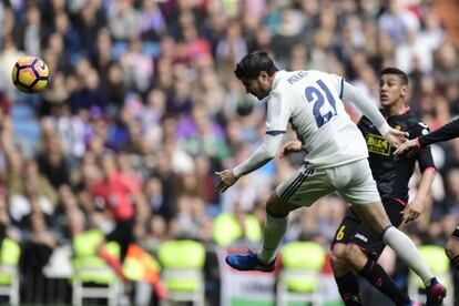 Morata marca el primer gol del partido.