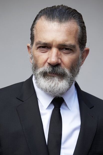 El actor malagueño <strong>Antonio Banderas</strong> aprovecha también algunos jueves para sumarse al hashtag ‘throwbackthrusday’ publicando fotos de cuando era pequeño. Entonces poco se podía imaginar que llegaría a ser, junto Penélope Cruz, uno de los actores españoles más internacionales.