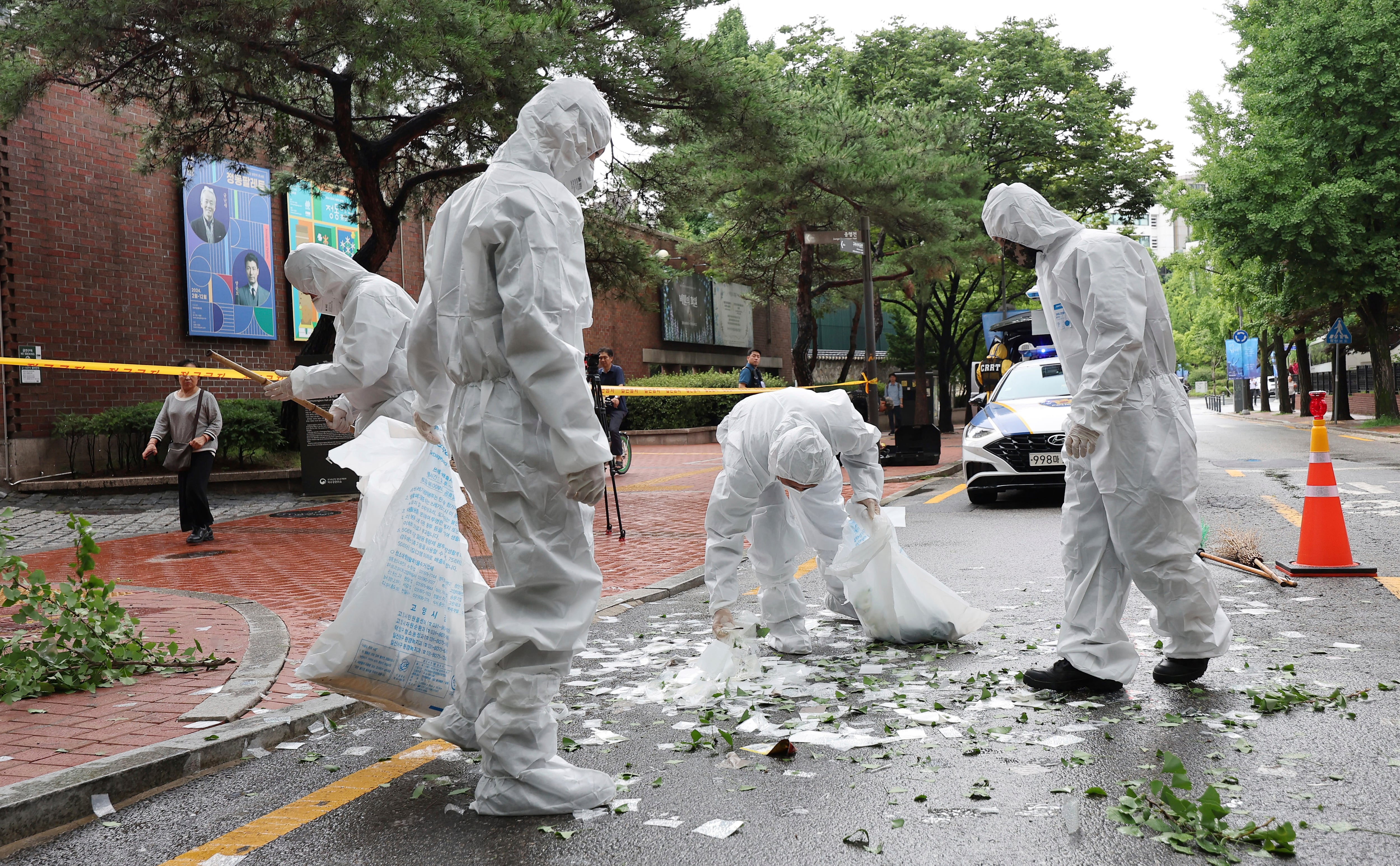 Corea del Norte envía en 24 horas 500 globos cargados de basura a Corea del Sur 