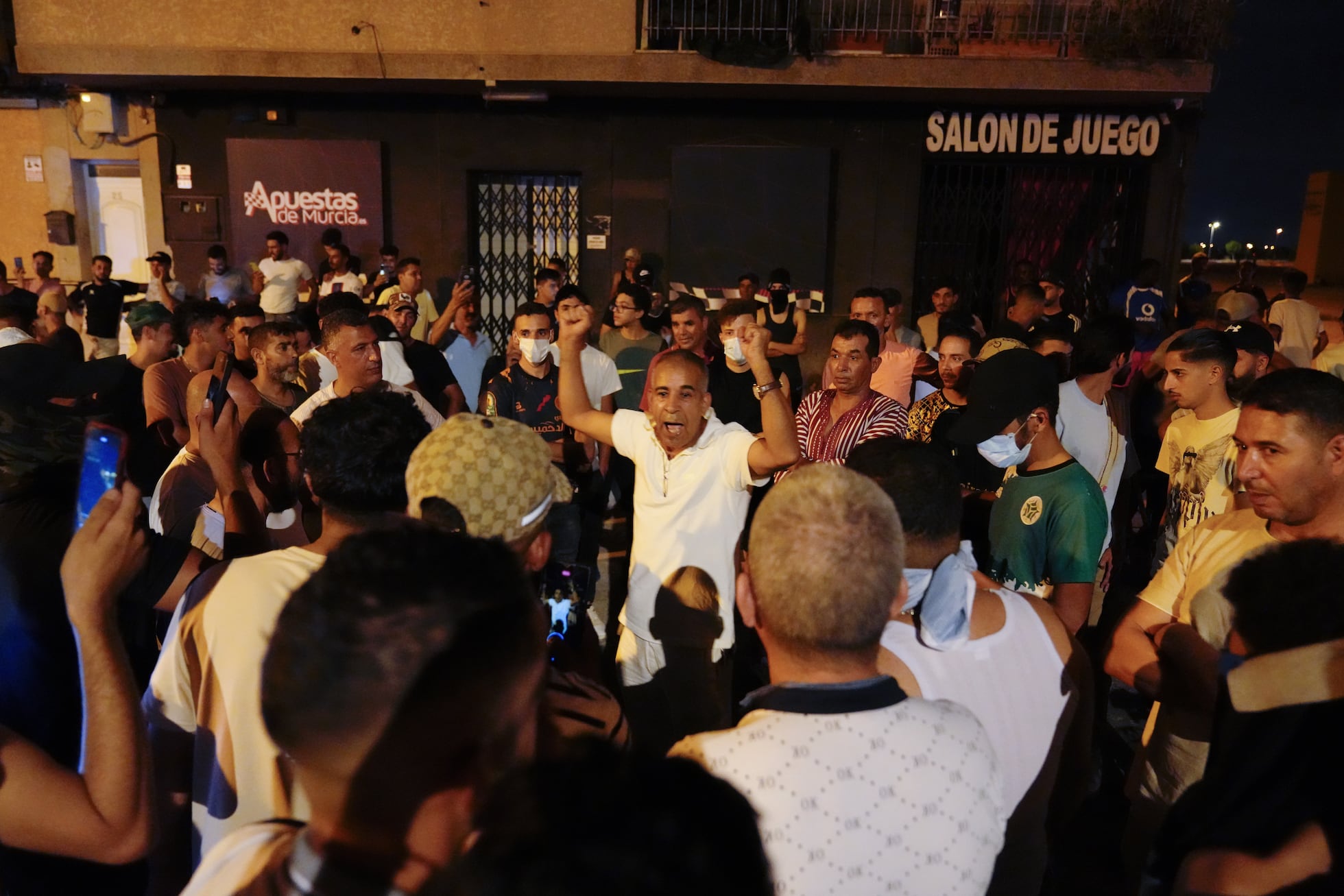 Torre Pacheco se atrinchera en el miedo por la “cacería” a inmigrantes ...