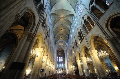 Interior de la catedral católica de Notre Dame de Paris, el 20 de septiembre de 2015.