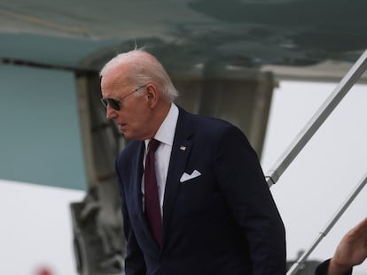 U.S. President Joe Biden disembarks from Air Force One as he arrives at John F. Kennedy International Airport prior to attending campaign events in New York City, U.S., June 29, 2023.