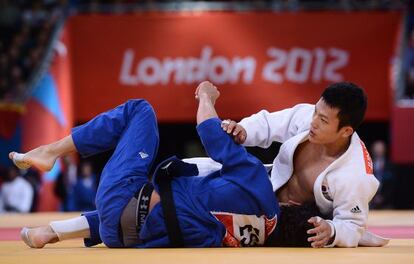 Sugoi Uriarte durante el combate ante Cho.