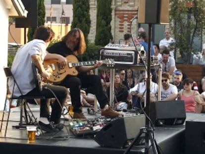 Concierto de los guitarristas Suso y Emilio Saiz en La Casa Encendida.