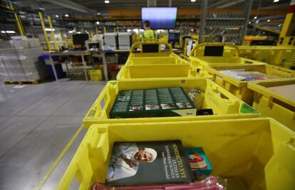 Detalle de algunos de los productos vendidos por Amazon. En España, la franja en la que hay un mayor número de pedidos es desde las diez de la noche hasta la una de la madrugada, un 49% más que en Alemania.