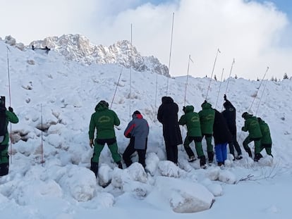 Labores de búsqueda de Marcos Durá en Formigal, el pasado miércoles.