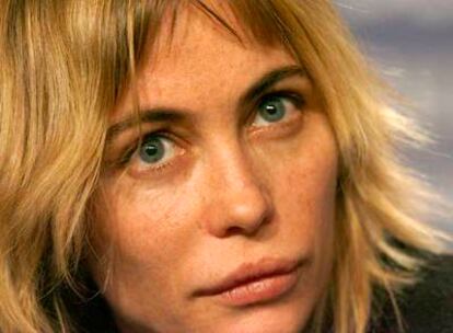 Emmanuelle Beart presenta, hoy en Berlín,&#39;Les Temoins&#39;.