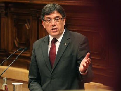 Llu&iacute;s Recoder en el Parlament. 