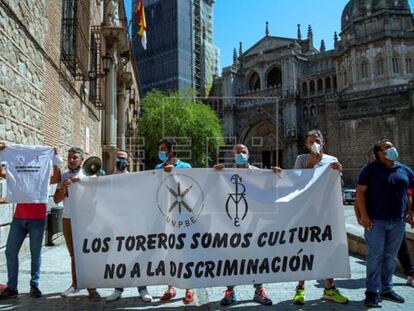 Una de las pancartas mostradas por los taurinos en Toledo.