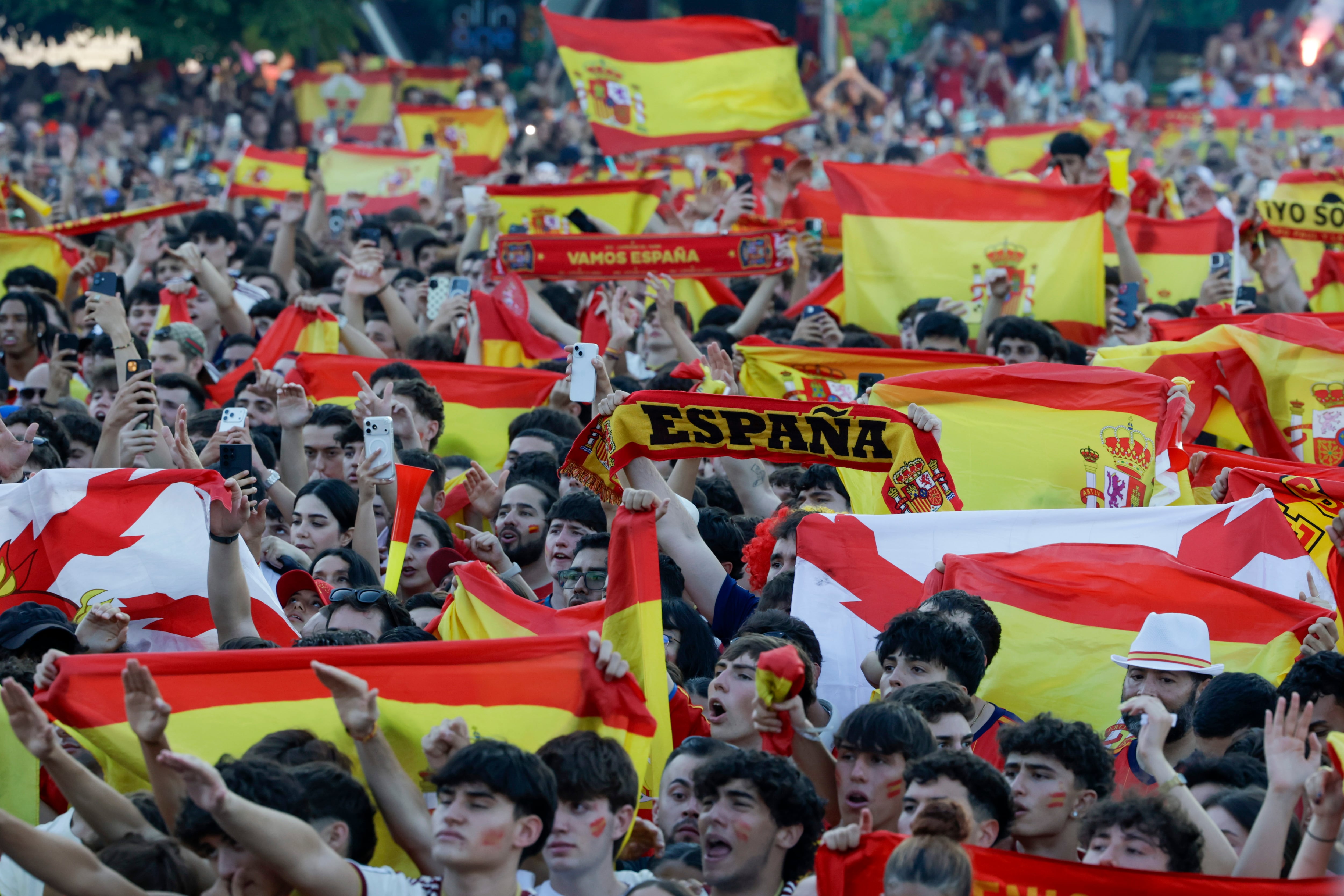 Las celebraciones de los campeones del mundo en directo | La selección española llega a Madrid este lunes para celebrar el triunfo con autoridades y aficionados