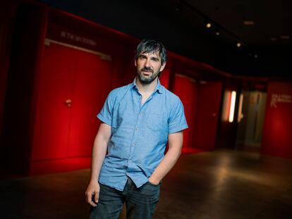 Iñaki Rikarte, en el vestíbulo del Teatro de la Comedia de Madrid, el pasado 19 de junio.