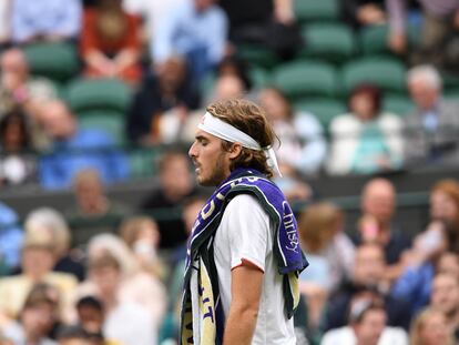 Tsitsipas, durante el partido contra Tiafoe en Londres.