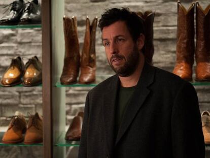 Adam Sandler, en un momento de 'Con la magia en los zapatos'.
