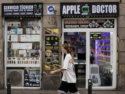 Apple Doctor en la calle Sant Pau.