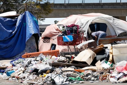 Un campamento de personas sin hogar en la ciudad de Oakland (California), el 1 de agosto. 