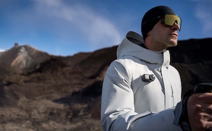 Uso en una  chaqueta de la cámara DJI lanza Osmo Nano