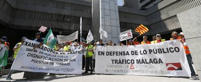 Concentración de los examinadores frente a la sede de la DGT.