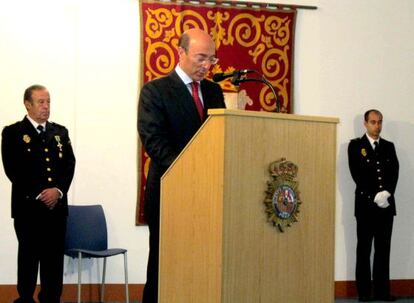 Carlos Urquijo en el día de los Santos Ángeles Custodio, festividad del Cuerpo Nacional de Policía, en Vitoria.